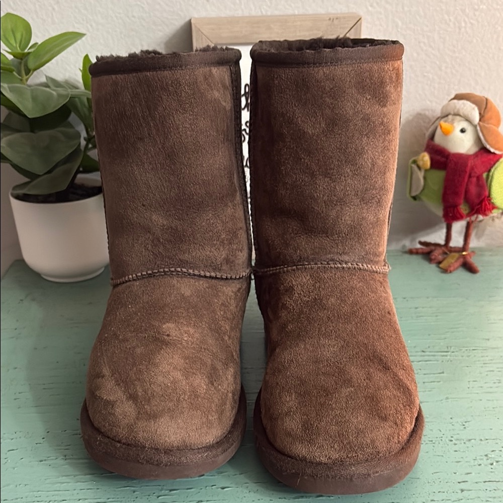 UGG Classic Brown Winter Boots